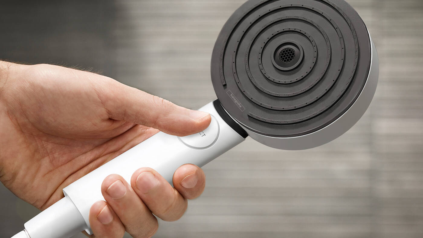 Große hansgrohe Handbrause Pulsify in Mattweiß.