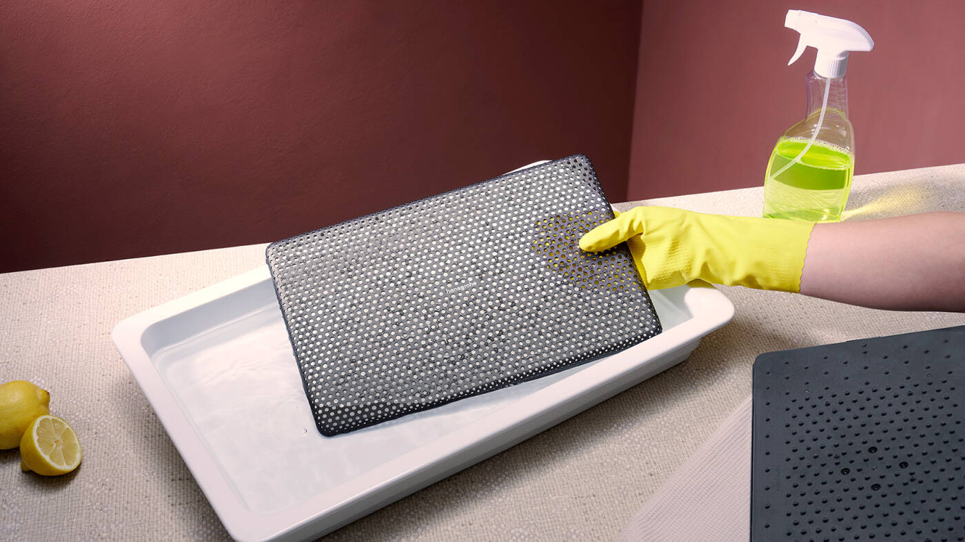 De Raindance Alive douche is eenvoudig schoon te maken.