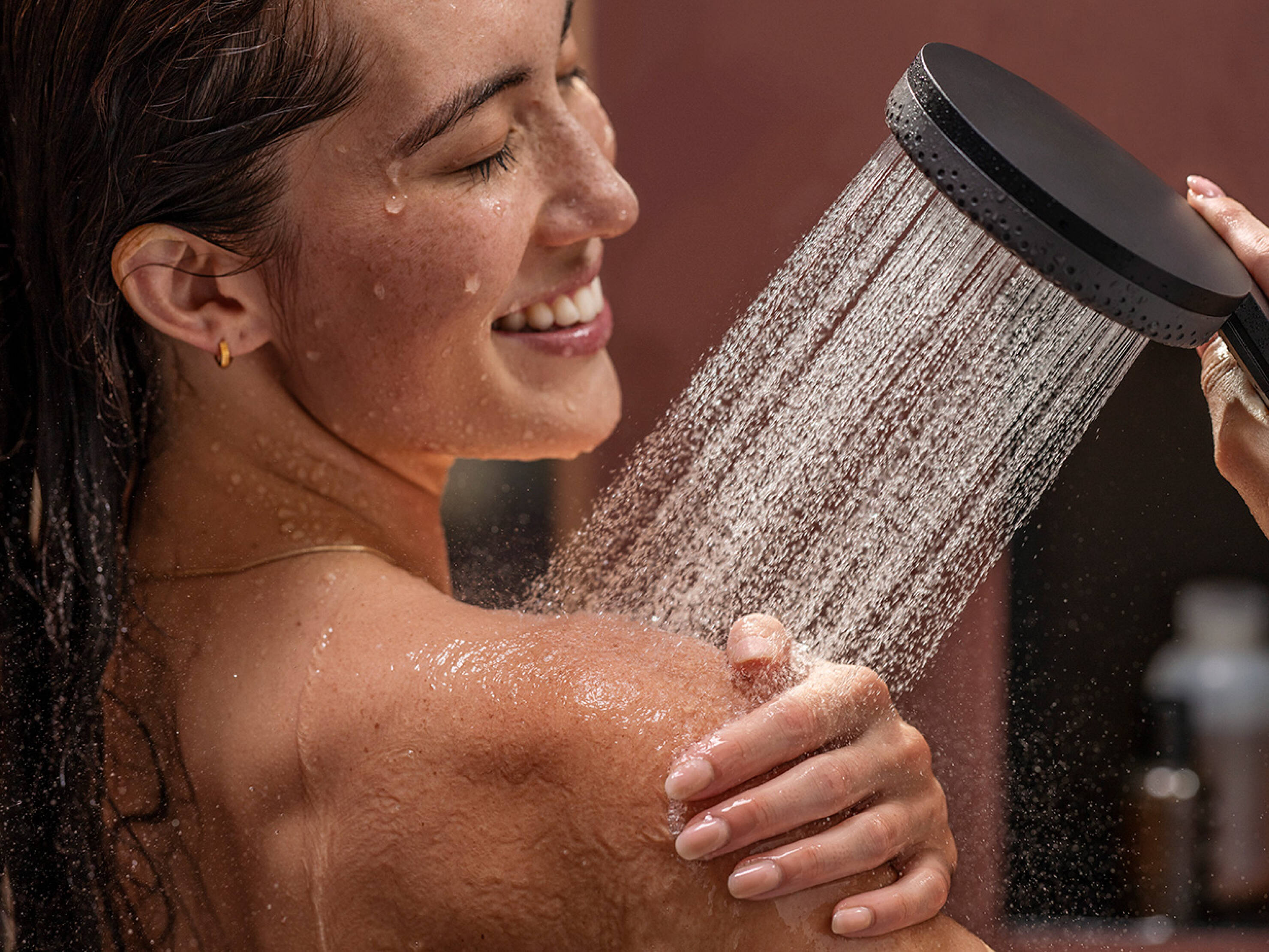 Doccia hansgrohe Raindance Alive con tecnologia di risparmio. Doccia hansgrohe Raindance Alive con tecnologia di risparmio.