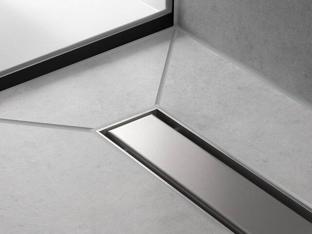 RainDrain Match с цветом поверхности «шлифованная нержавеющая сталь».