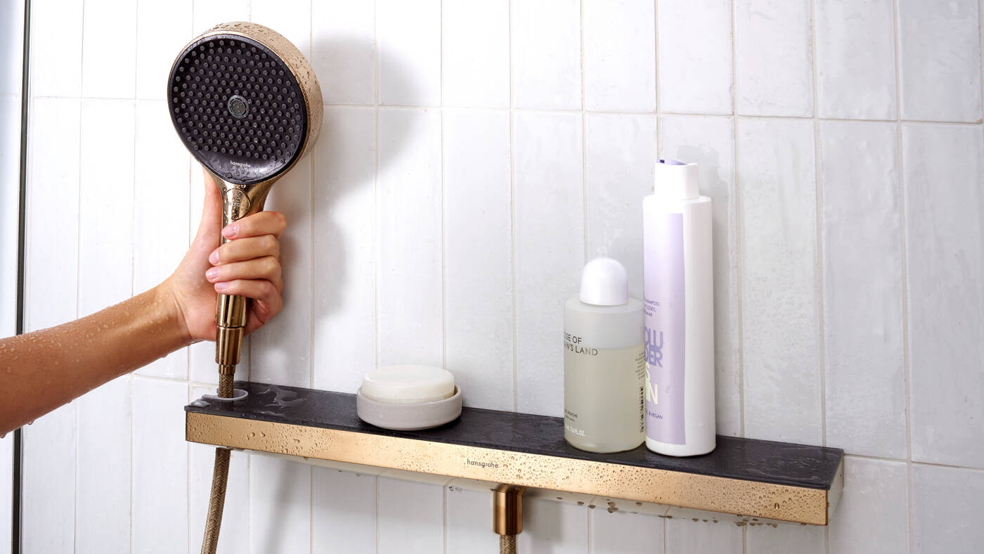 Rainfinity Duschablage mit Porter in Brushed Bronze.