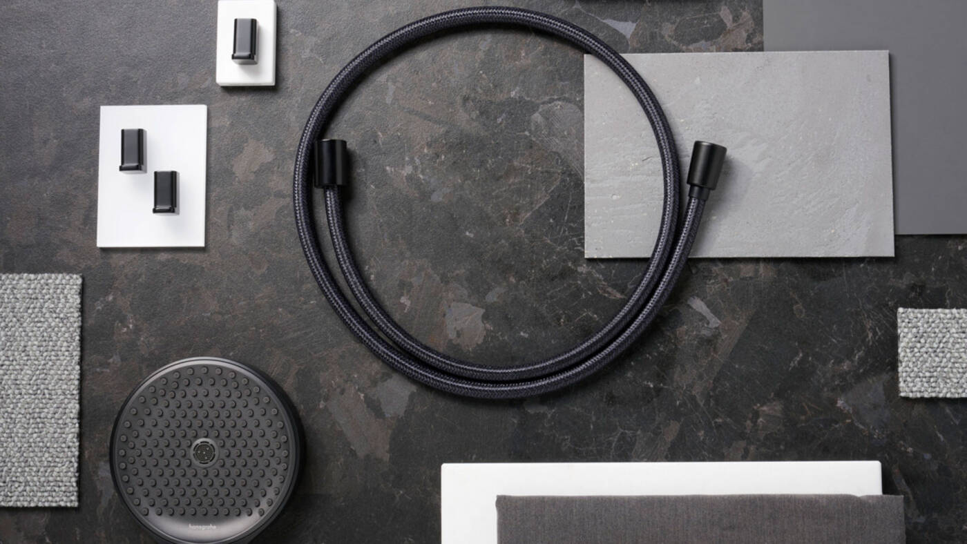 Designflex in Matte Black, matched with hand shower.