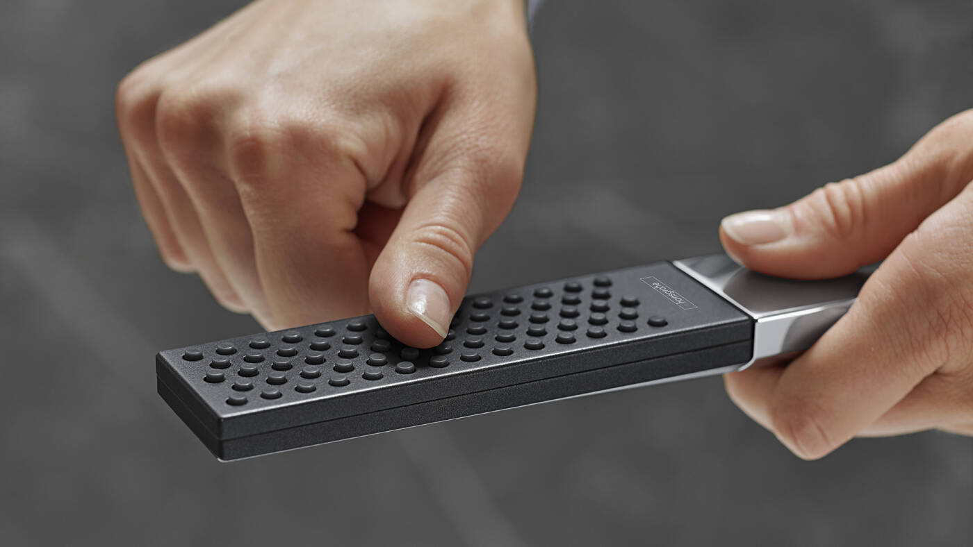 hansgrohe manual shower with QuickClean silicone nozzles.