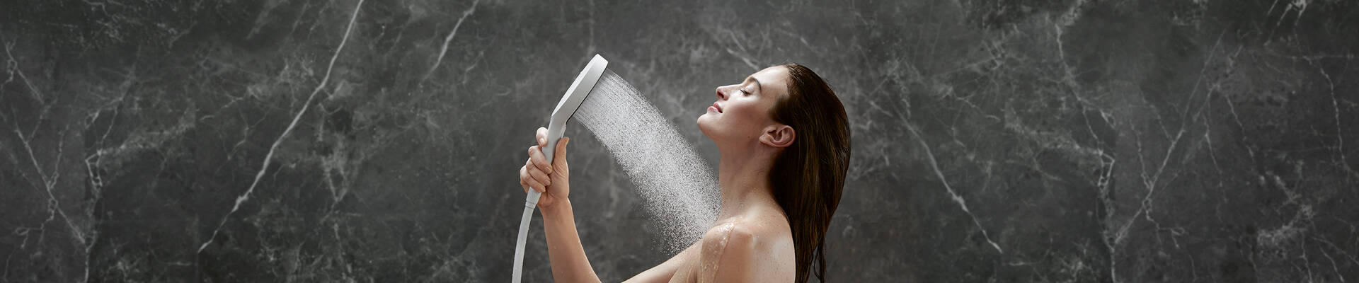 Neue Duschen von hansgrohe mit PowderRain-Strahlart. Neue Duschen von hansgrohe mit PowderRain-Strahlart.