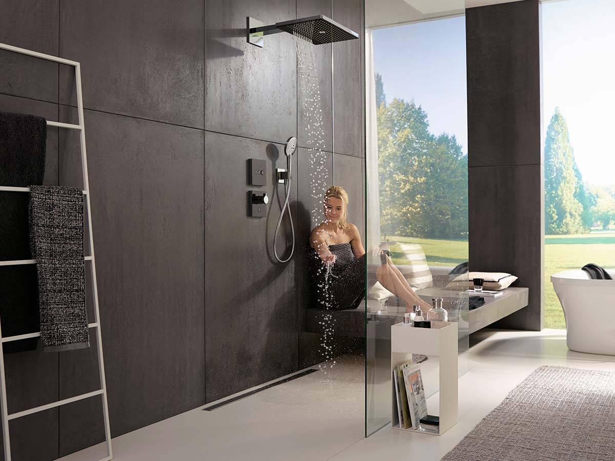 Regendusche Mit Xxl Duschkopf Hansgrohe Rainmaker