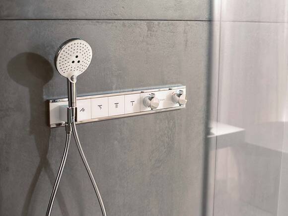 hansgrohe Select: water at the touch of a button