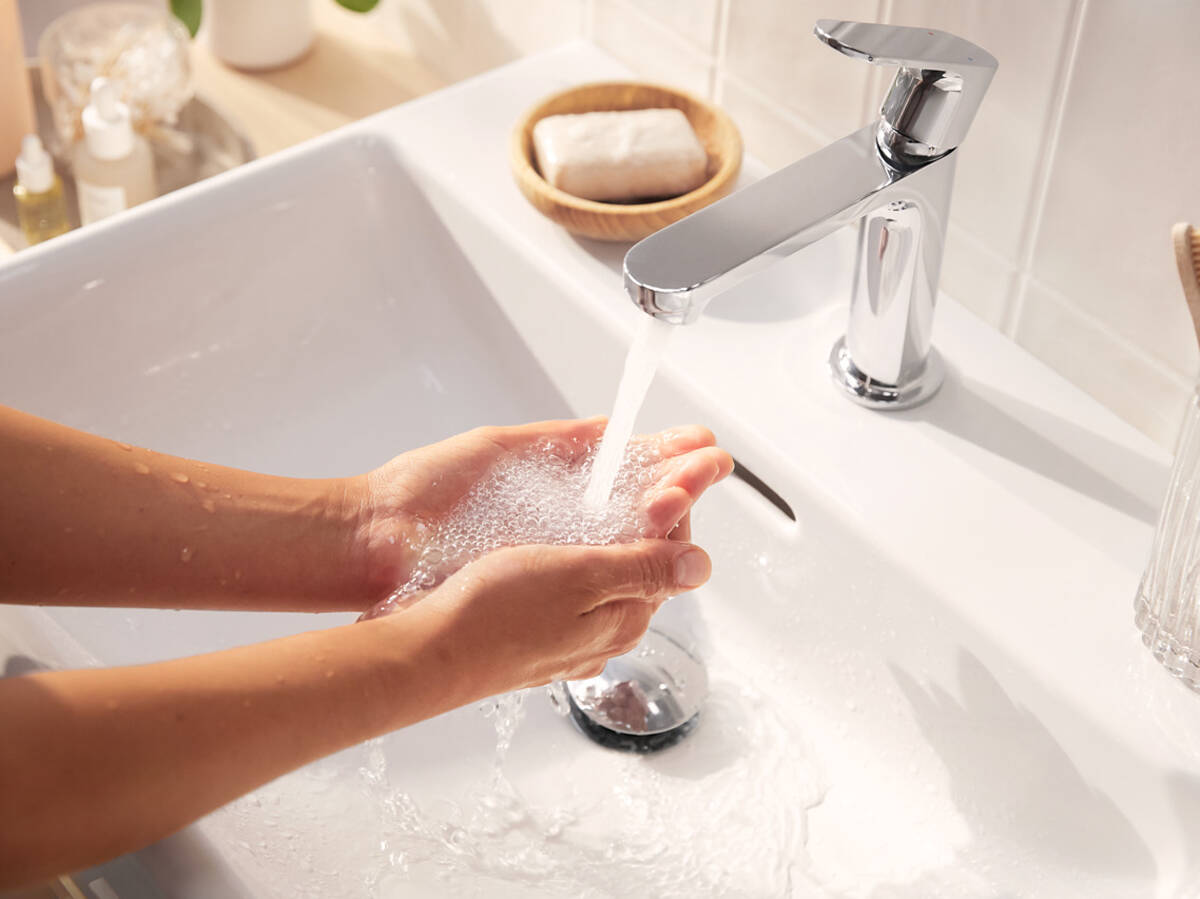 Rebris: Baterie hansgrohe o smukłym, ponadczasowym wzornictwie.