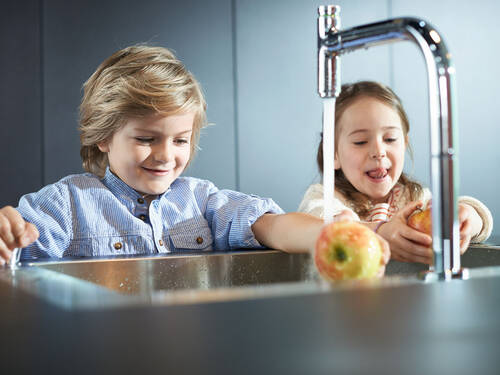 Новые кухонные комбинации: взаимодействие с водой становится все более простым.