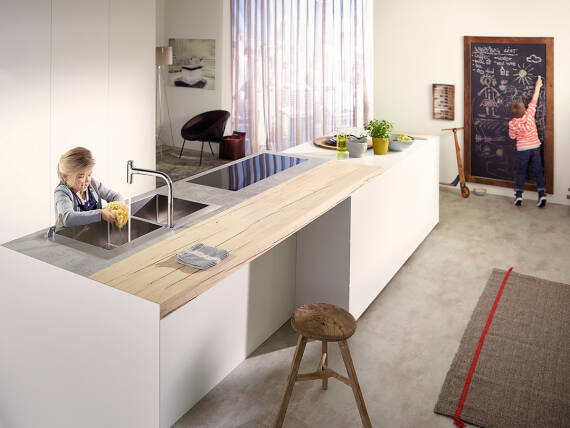 Kitchen Type: Family kitchen with space and ease of use. Kitchen Type: Family kitchen with space and ease of use.