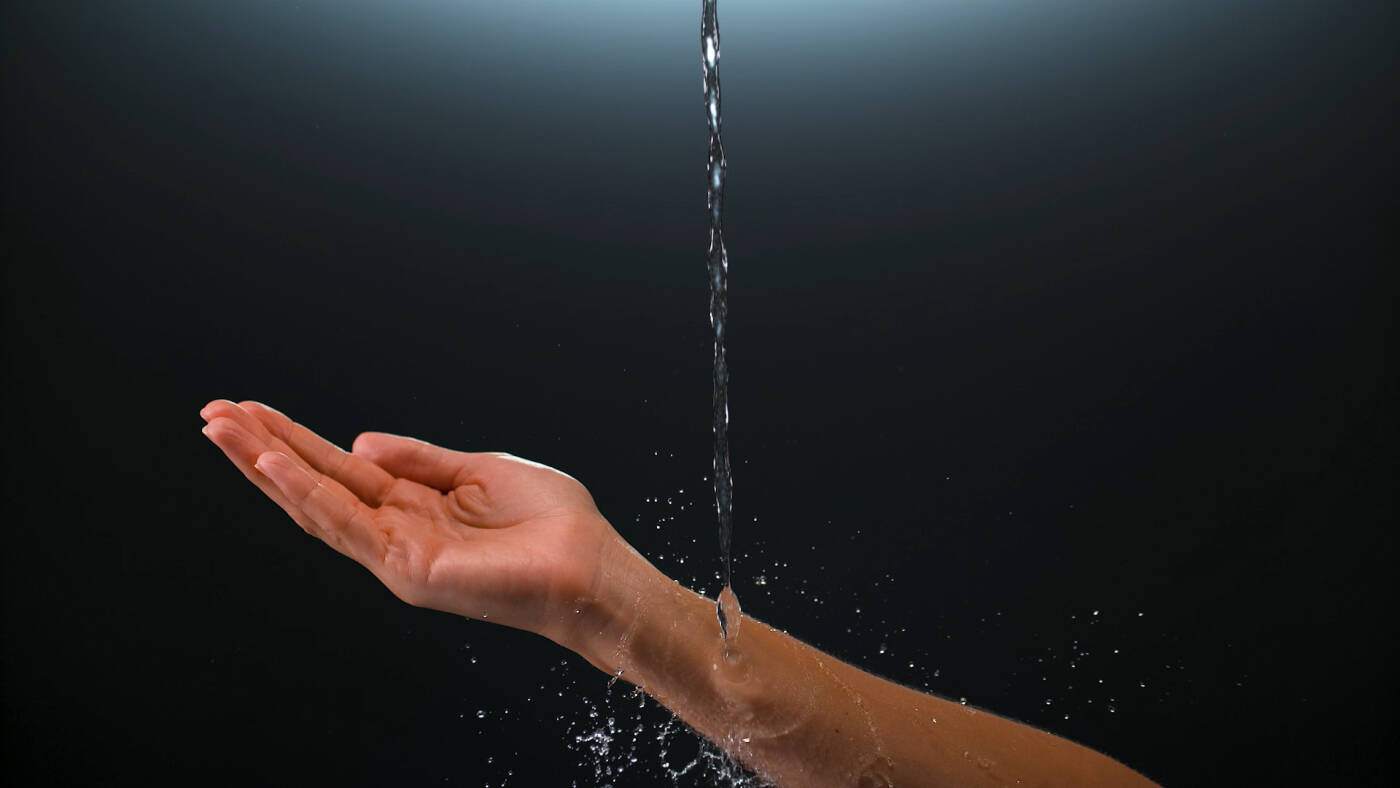 MonoRain, intensywny, skoncentrowany strumień prysznicowy.