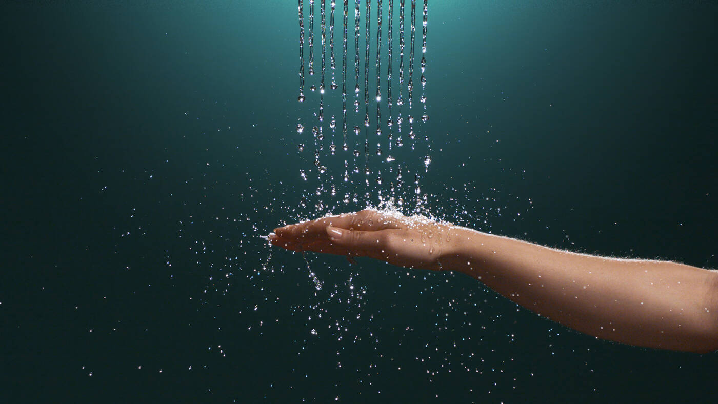 RainStream, strumień prysznicowy jak sznury wodnych pereł.