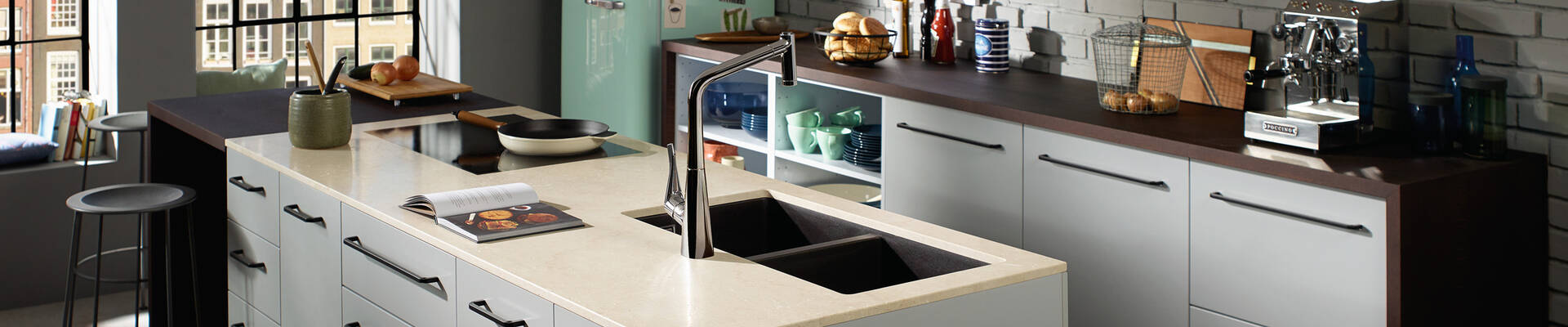 Moderna hansgrohe köksprodukter: diskho med blandare. Moderna hansgrohe köksprodukter: diskho med blandare.