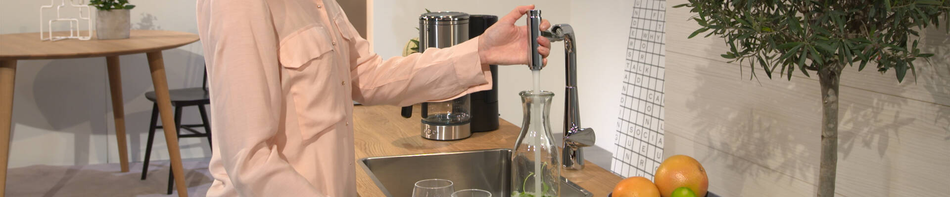 Basin tap Talis in a low pressure version. Basin tap Talis in a low pressure version.