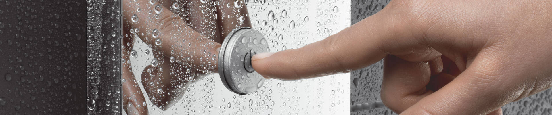 Druk op de knoppen en geniet van: ShowerSelect zorgt voor comfort. Druk op de knoppen en geniet van: ShowerSelect zorgt voor comfort.