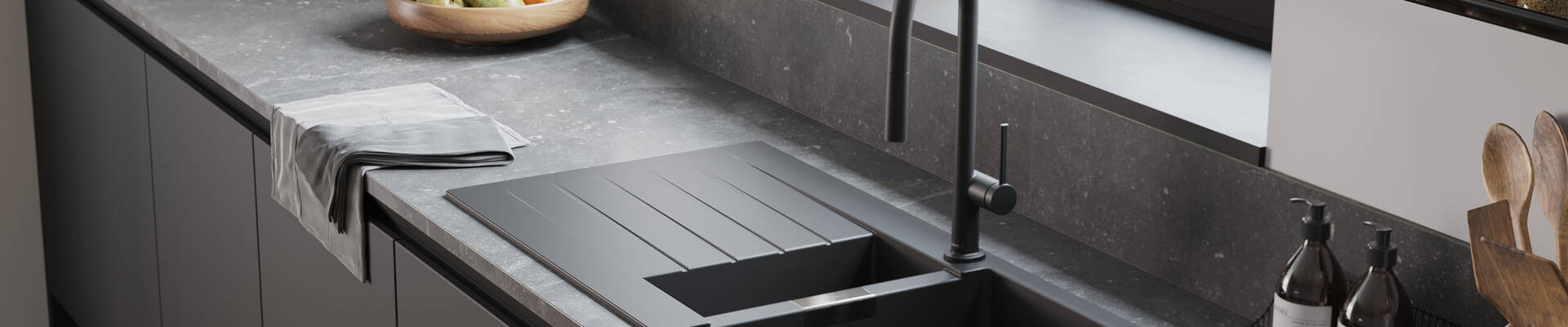 Musta keittiöhana hansgrohelta.