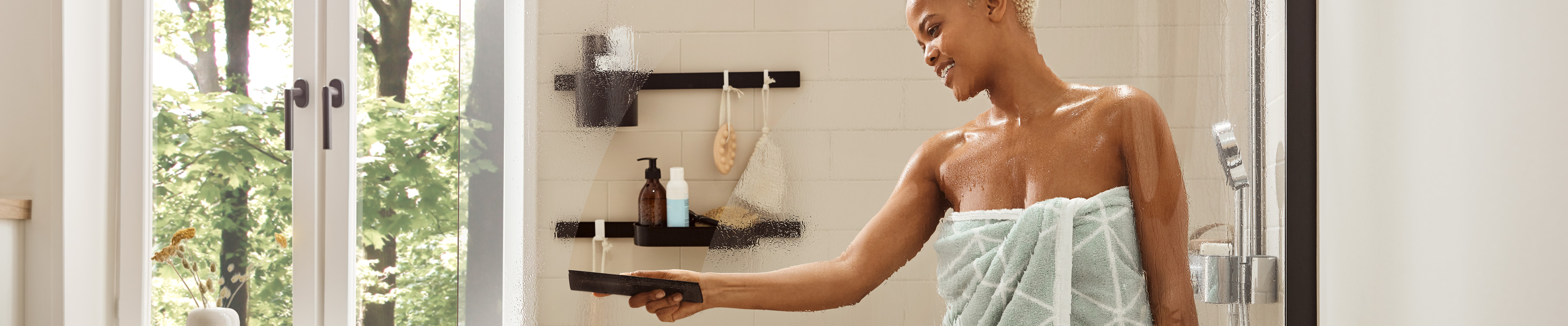 WallStoris bathroom shelves by hansgrohe in Matte Black.