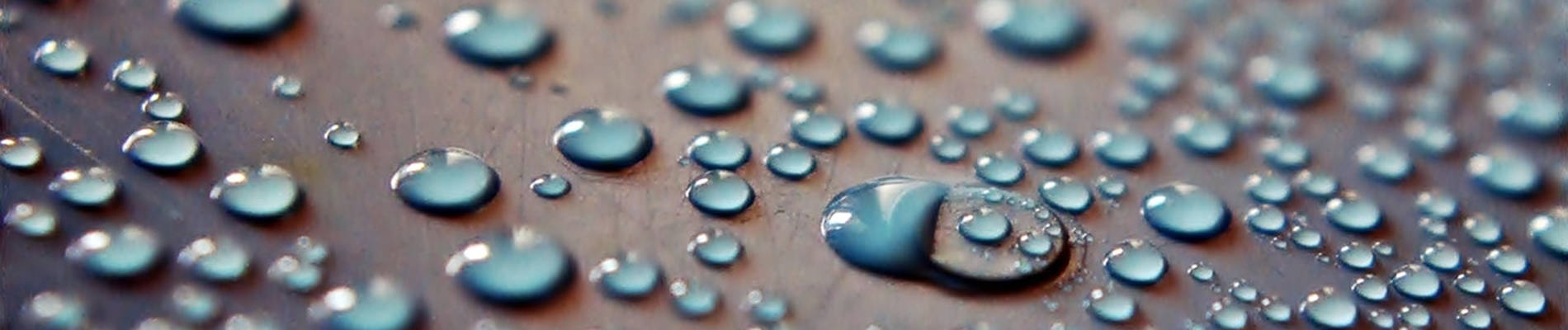 Gouttes d'eau. Gouttes d'eau.