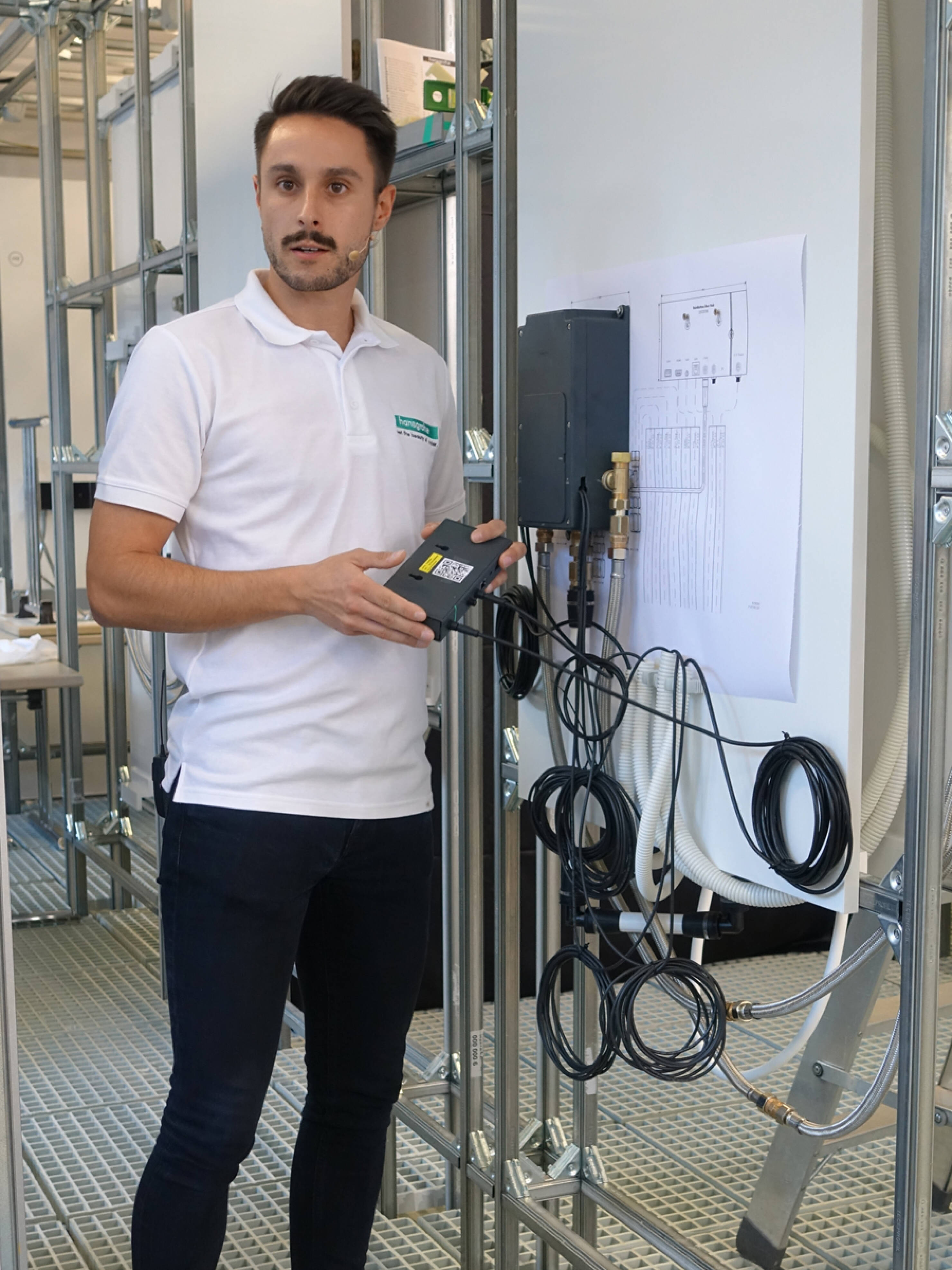 Smart Living Experte von hansgrohe schult. Smart Living Experte von hansgrohe schult.