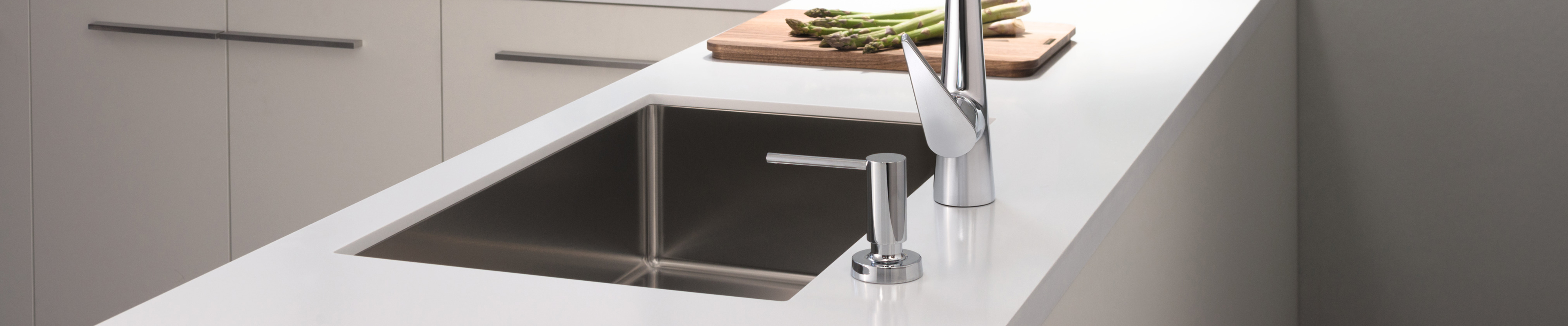 hansgrohe Bath and Kitchen Sink Soap Dispenser Premium 7-inch, Avantgarde  Soap Dispenser in Chrome, 41503000 並行輸入品 キッチン