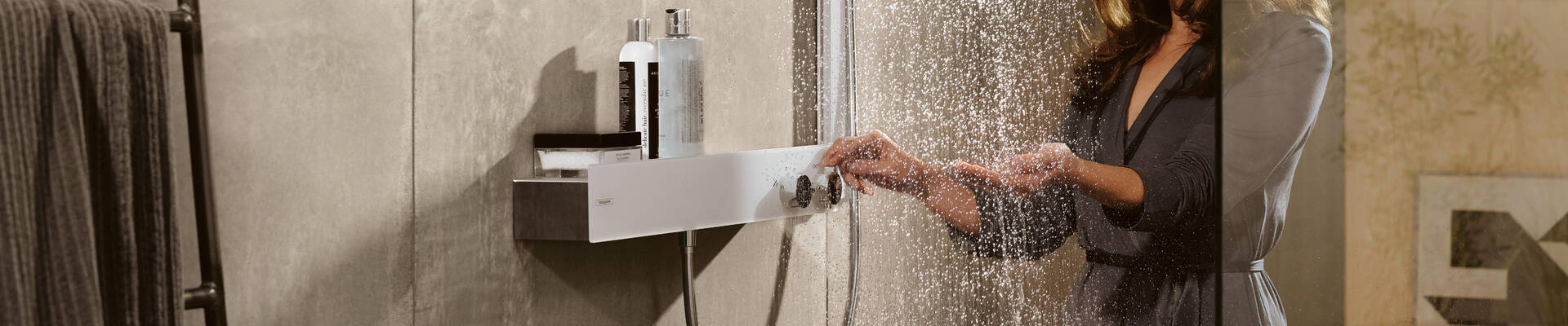 New at hansgrohe: Design thermostat RainSelect. New at hansgrohe: Design thermostat RainSelect.