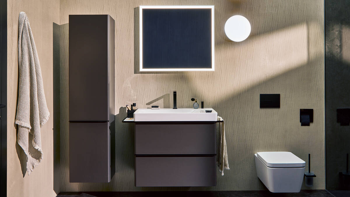 WC, plan de lavabo et meubles de hansgrohe dans le design softsquare.