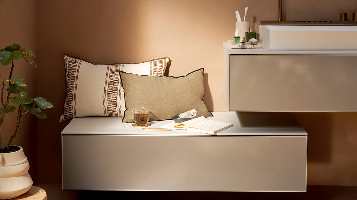 hansgrohe Sideboard a umývadlo v dizajne Shift.