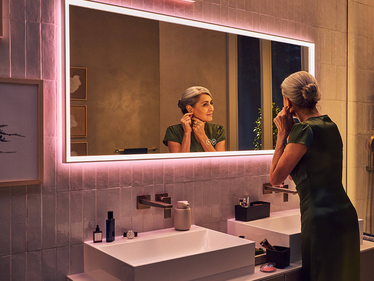 Xarita Spiegel komplettieren den Waschplatz der hansgrohe Linien Xelu Q und Xevolos E.