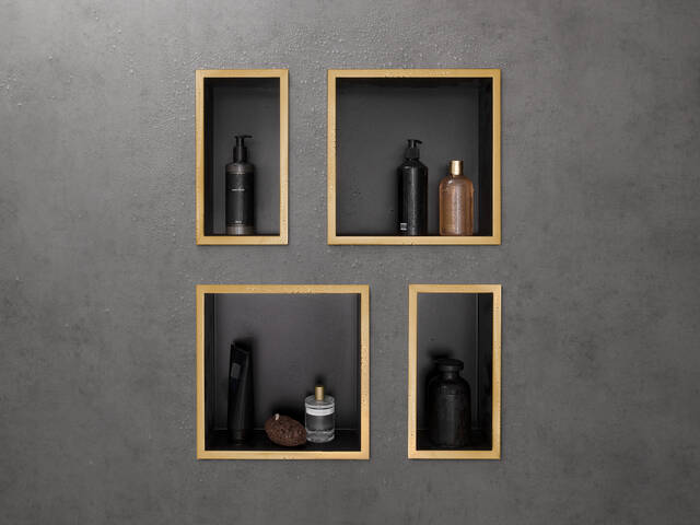 Polished Gold Optic yüzeyli çerçeveye sahip XtraStoris Individual.