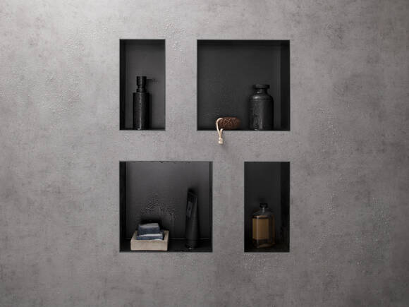 Duvarla aynı seviyede olacak şekilde monte edilmiş XtraStoris Minimalistic.