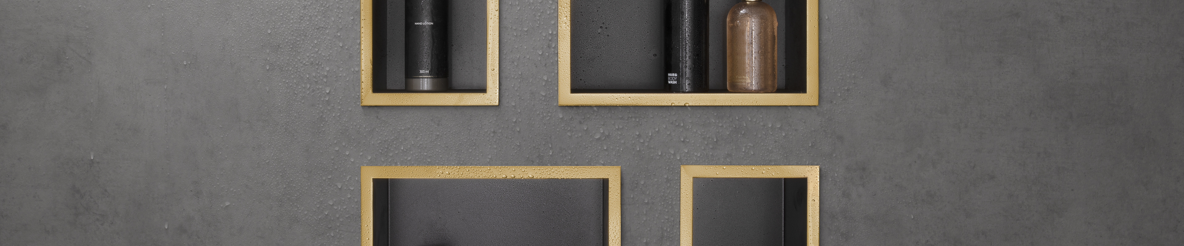 XtraStoris Individual với khung mạ vàng bóng quang học.