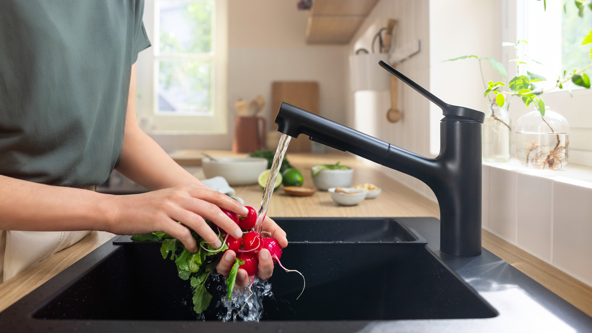 Innovative Kitchen Faucets, Functional and Well-Priced