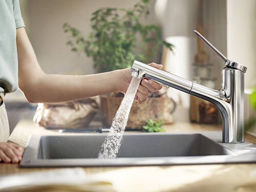 Mūsdienīgais hansgrohe virtuves jaucējkrāns Zesis M33.