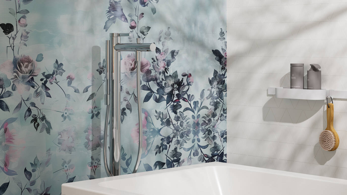 Floor-standing hansgrohe Zesis S bath mixer.