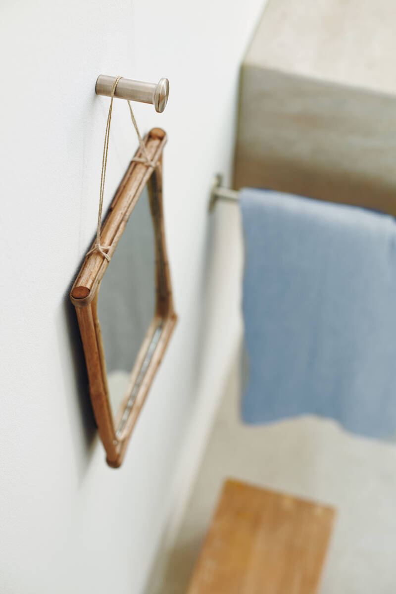 product.closeup.image.alt