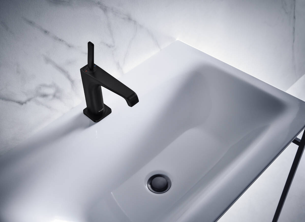 product.closeup.image.alt
