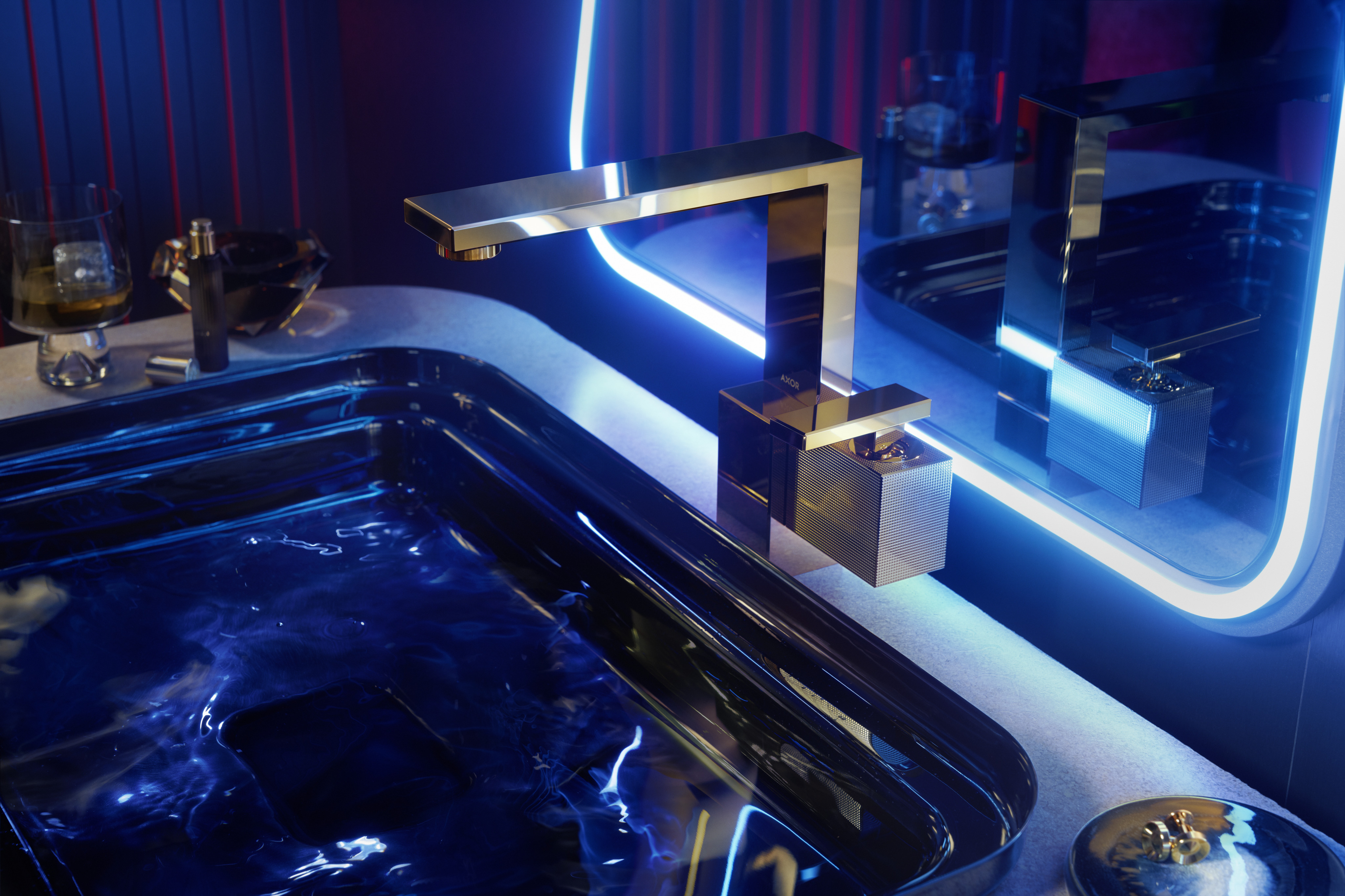 product.closeup.image.alt