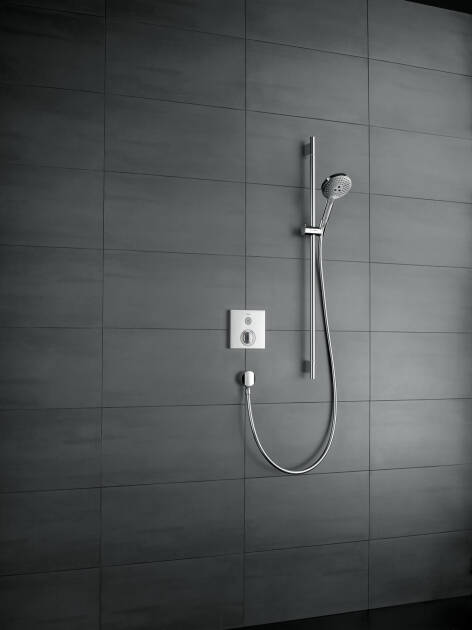 Lifestyle: Shower set 120 3jet with shower bar 90 cm and soap dish 6