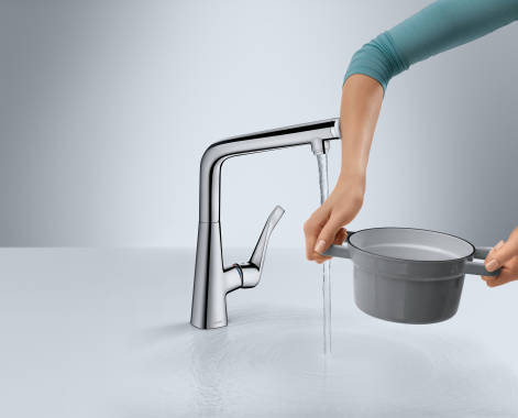 Lifestyle: Single lever kitchen mixer 320  1jet