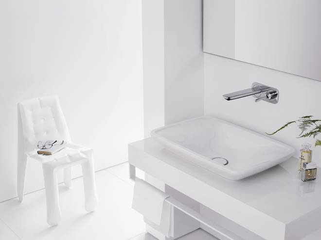 Close-up: Single lever basin mixer for concealed installation wall-mounted with spout 16.5 cm 1