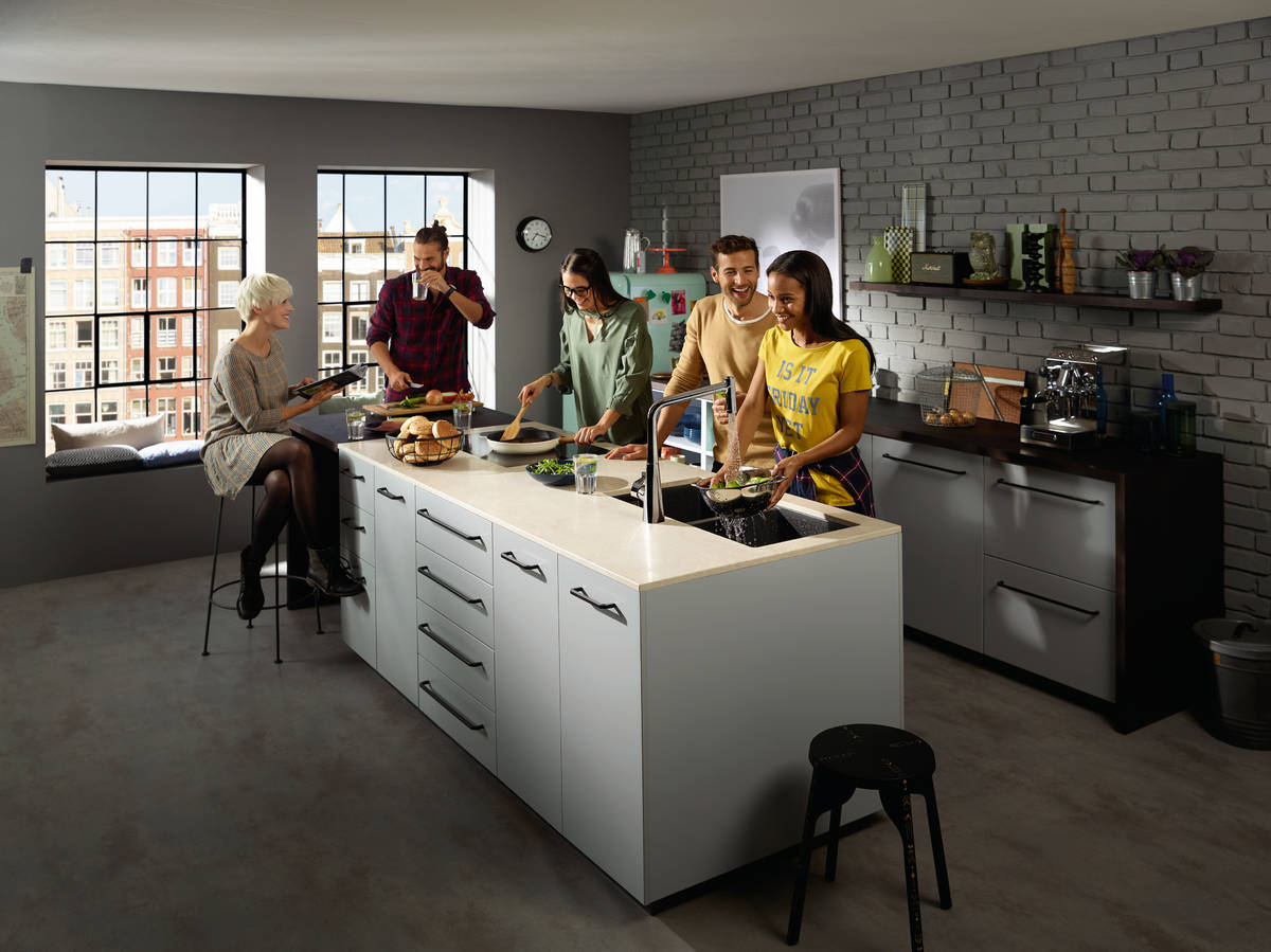 Lifestyle: S510-U770 Under-mount sink 370/370 1