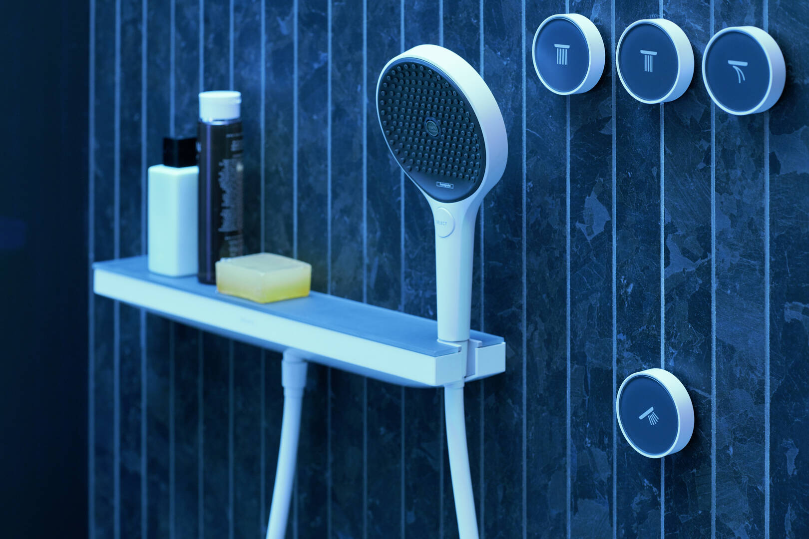 Close-up: Symbol hand shower 1