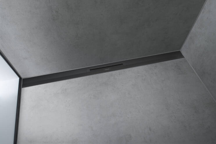 Primer plano: Desagüe lineal de ducha 1000 recortable para instalación mural 2