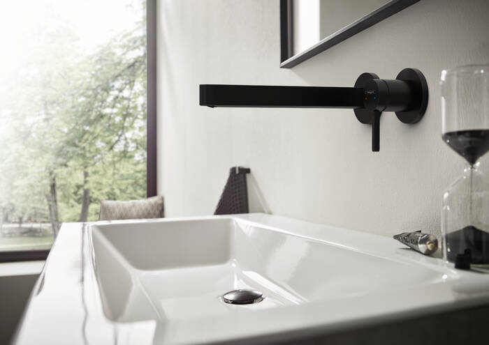 Close-up: Wall-Mounted Single-Handle Faucet Trim  1.2 GPM