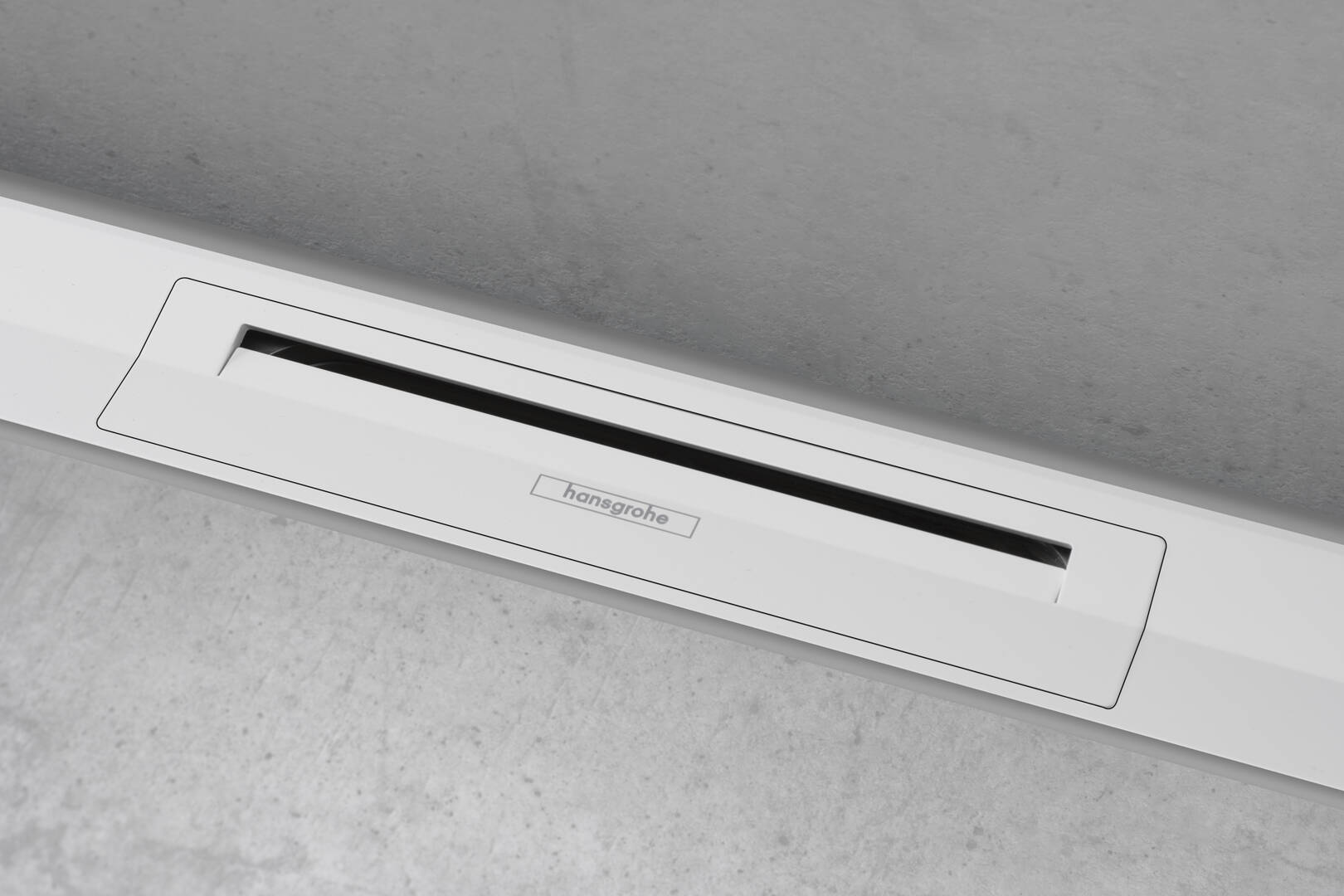 Close-up: Finish set shower drain 1000 cuttable for wall mounting 1