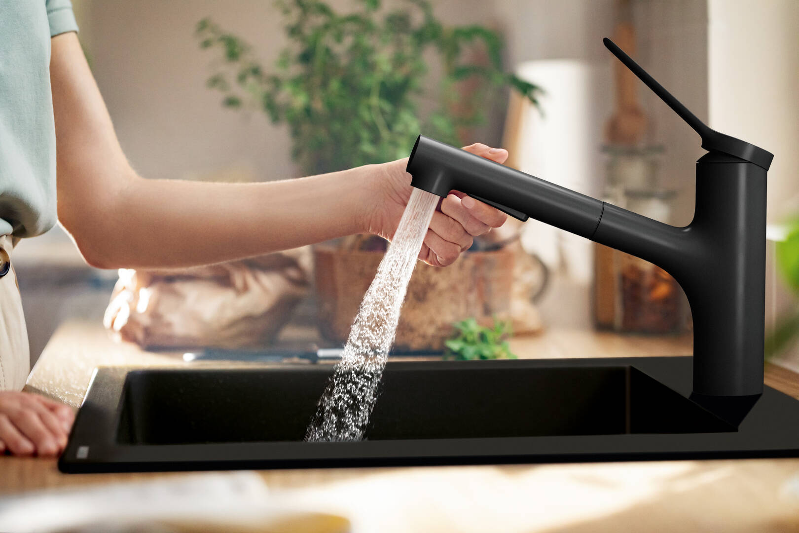 Close-up: ééngreeps keukenmengkraan 150 uittrekbare vuistdouche 2jet sBox lite 3