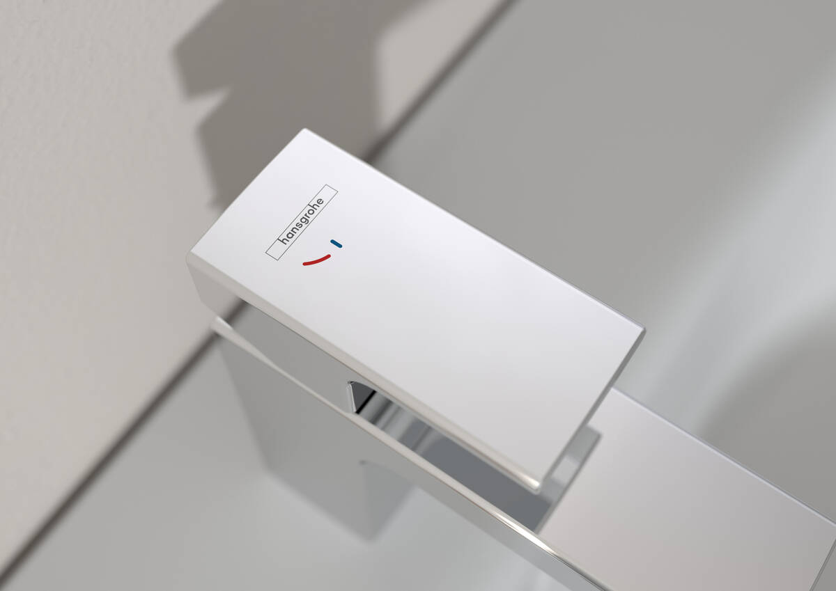 product.closeup.image.alt