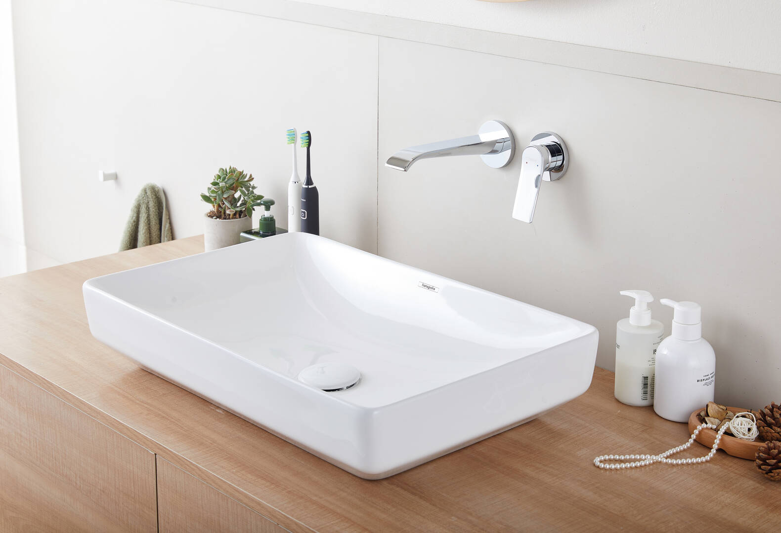 Close-up: Single lever basin mixer for concealed installation wall-mounted with spout 19 2 cm