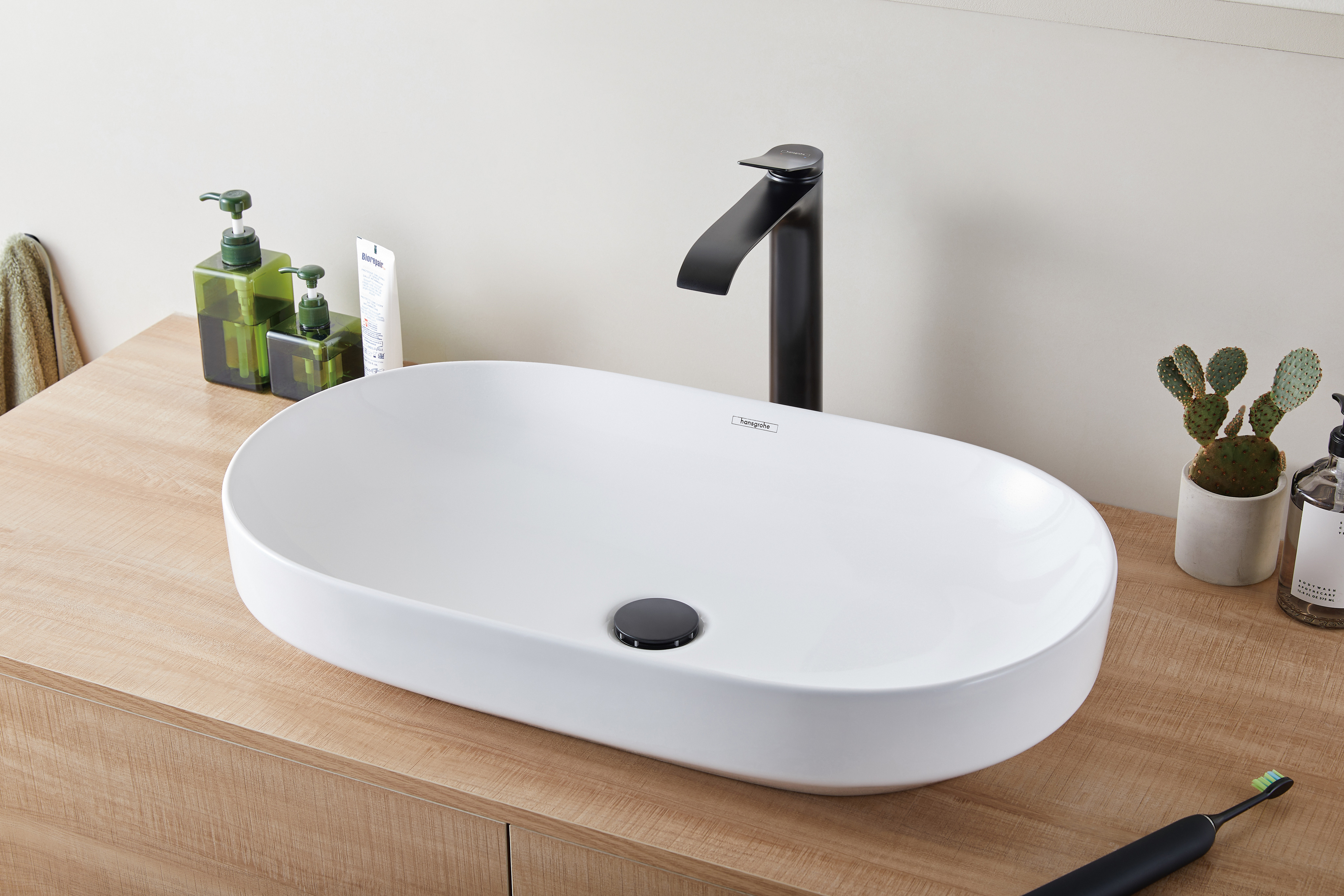 hansgrohe Washbasins: MellowTide U, Wash bowl 675/395 without tap