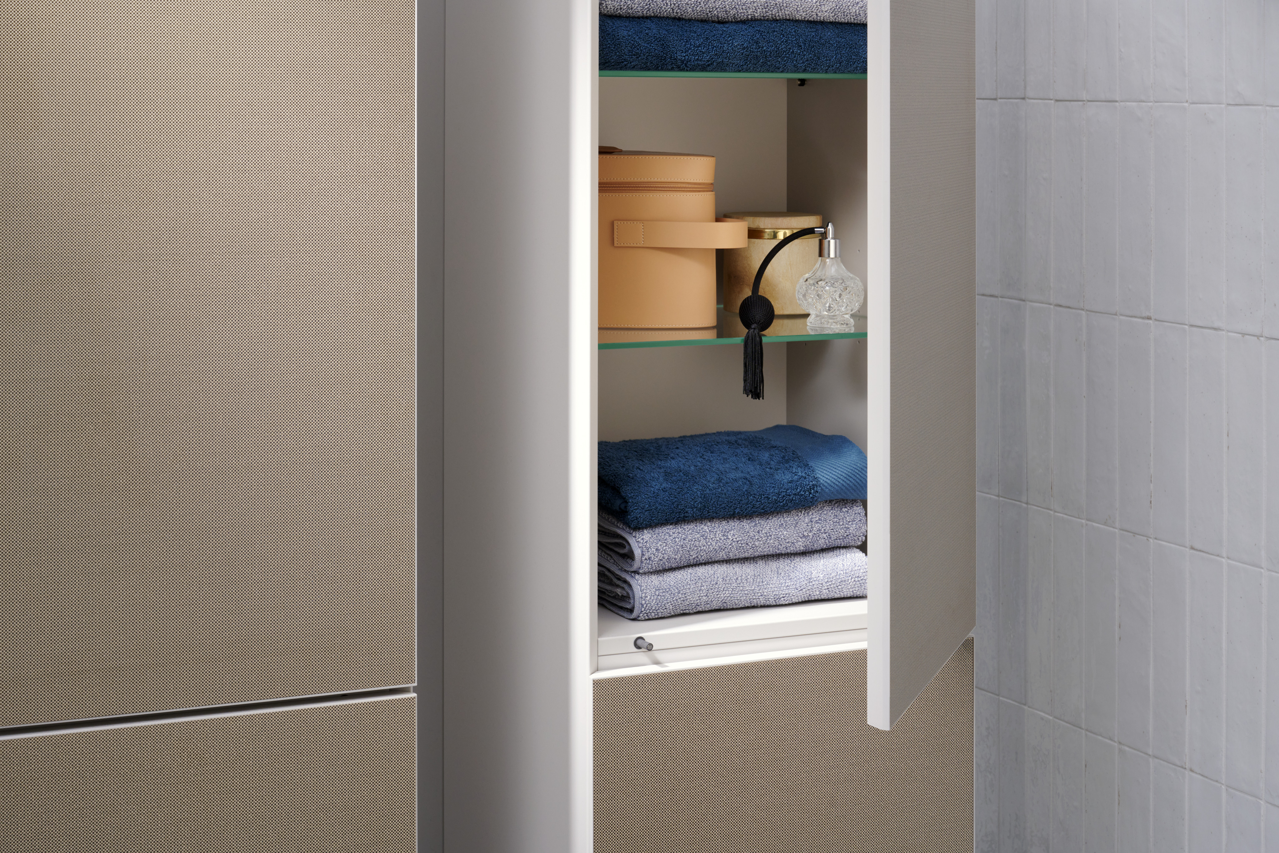 product.closeup.image.alt