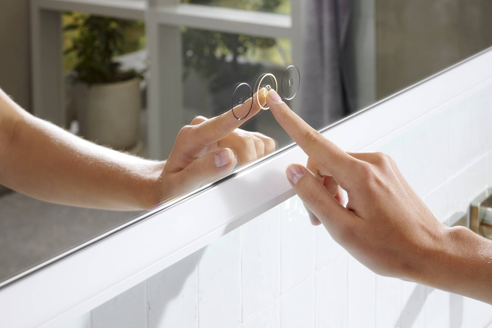 Close-Up: Spiegel mit LED-Beleuchtung 1600/50 kapazitiver Berührungssensor 9